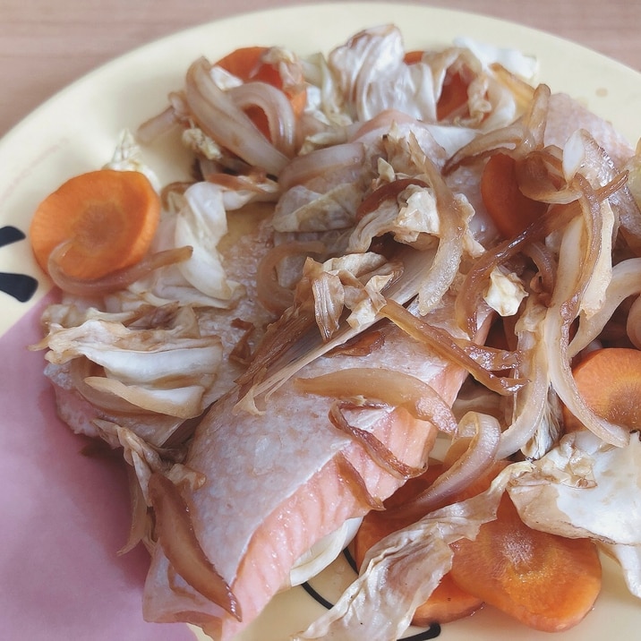 鮭ハラスと野菜のポン酢蒸し